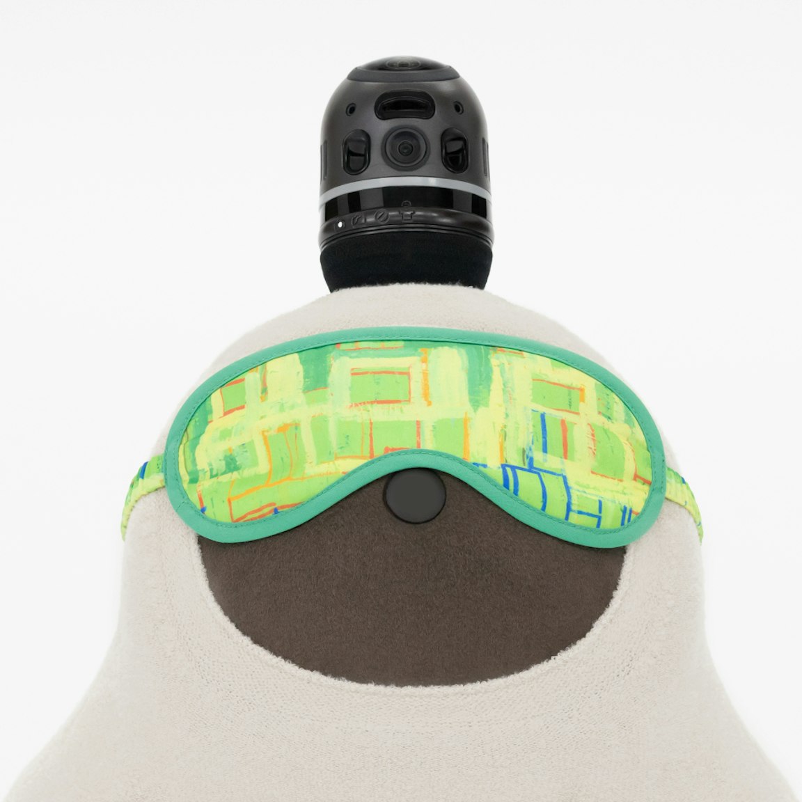 LOVOT×ヘラルボニー「夜の迷路」アイマスク with 高田祐