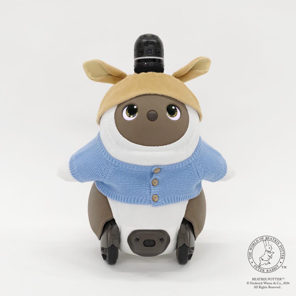 Peter Rabbit™ × LOVOT ブルージャケットスタイル